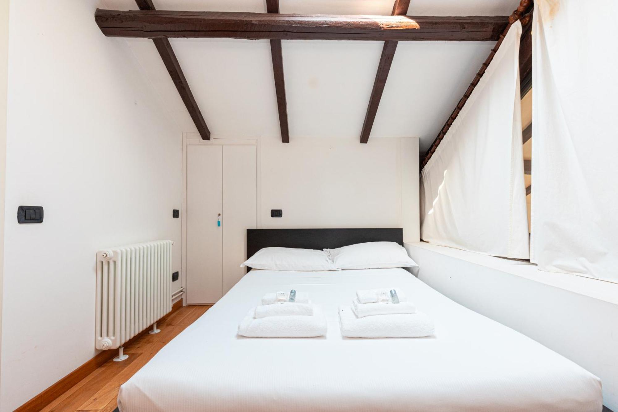 Dehon Apartment Rome